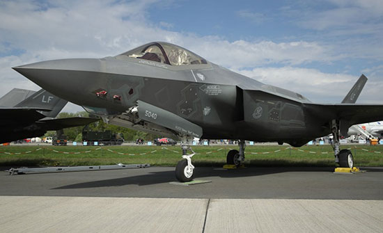 مسؤول أمريكي لتركيا: إما "F-35" الأمريكية أو "S-400" الروسية مسؤول أمريكي لتركيا: إما "F-35" الأمريكية أو "S-400" الروسية