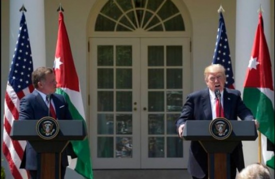 "فورين بوليسي" : كيف استطاع ملك الأردن أن يجبر ترامب على معاملته معاملة الملوك؟