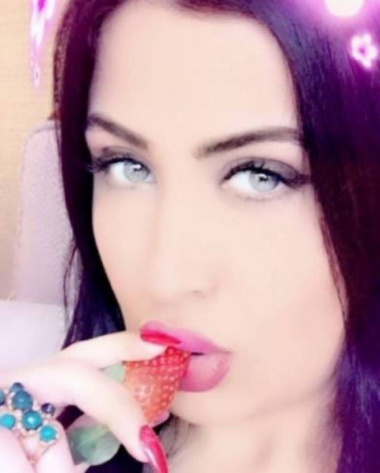 بالصورة - لن تصدقوا هذه الحسناء شقيقة أي نجمة سورية! من الأجمل بينهما؟