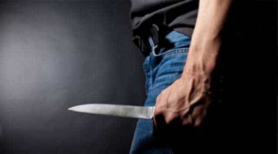 شاب يسدد عدة طعنات قاتلة لوالدته !! شاب يسدد عدة طعنات قاتلة لوالدته !!