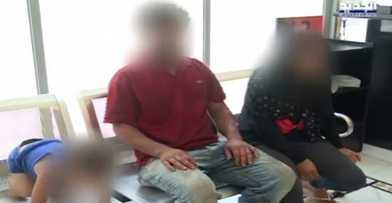 يحدث في لبنان .. لاجئ سوري تغتصب زوجته أمامه و لم يجد مستشفى يوافق على علاجهم " فيديو " يحدث في لبنان .. لاجئ سوري تغتصب زوجته أمامه و لم يجد مستشفى يوافق على علاجهم " فيديو "
