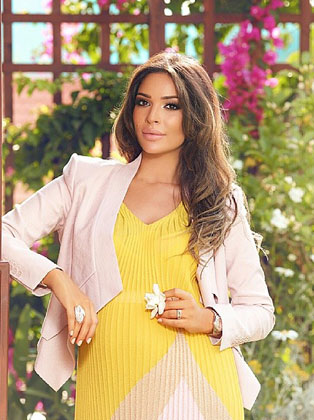 نادين نسيب نجيم مبهرة بالشورت وتلفت الأنظار – بالصور نادين نسيب نجيم مبهرة بالشورت وتلفت الأنظار – بالصور