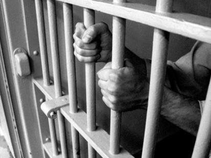 السجن 12 عامًا لشقيقين باكستانيين لأكلهما لحوم البشر السجن 12 عامًا لشقيقين باكستانيين لأكلهما لحوم البشر