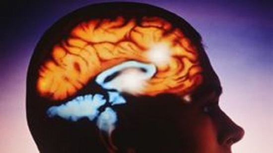 اختلاف تأثير التدخين على رؤوس الرجال والنساء