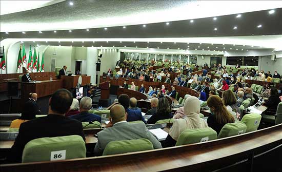 بمبدأ "من أين لك هذا؟".. هيئة للتحقيق بثراء موظفي الحكومة بالجزائر بمبدأ "من أين لك هذا؟".. هيئة للتحقيق بثراء موظفي الحكومة بالجزائر