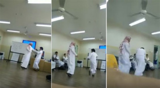 فيديو: معلم يفقد أعصابه ويعتدي على طالب بالضرب والشتم فيديو: معلم يفقد أعصابه ويعتدي على طالب بالضرب والشتم