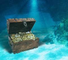 طفل يقود والديه إلى كنز تحت الماء