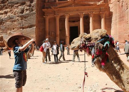 احتجاجات الأردن تتسبب في الغاء حجوزات سياحية احتجاجات الأردن تتسبب في الغاء حجوزات سياحية