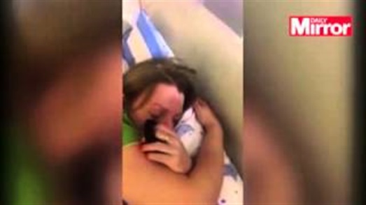 بالفيديو: شخير سيدة يشبه صوت تحليق الطائرة في السماء بالفيديو: شخير سيدة يشبه صوت تحليق الطائرة في السماء