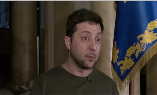 زيلينسكي يدعو الأوكرانيين لمواصلة المقاومة.. ويتوعد الروس