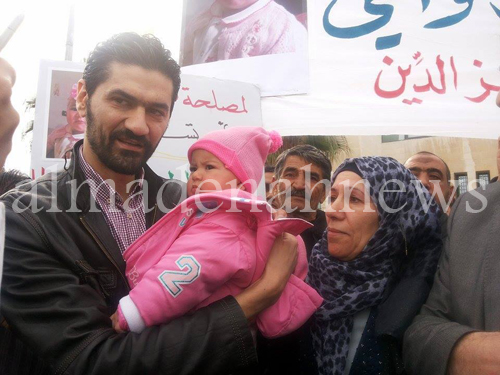 بالصور والفيديو .. عائلة " العويوي " تعتصم وتطالب بكشف الحقيقة بالصور والفيديو .. عائلة " العويوي " تعتصم وتطالب بكشف الحقيقة