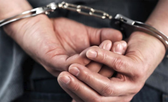 الأمن يقبض على مطلق النار في مجمع الجنوب بعد مطاردة ساخنة الأمن يقبض على مطلق النار في مجمع الجنوب بعد مطاردة ساخنة