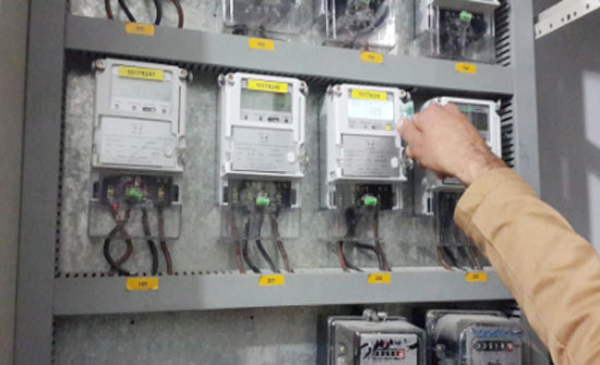 الطاقة: ضبط 1405 حالات سرقة كهرباء الشهر الماضي