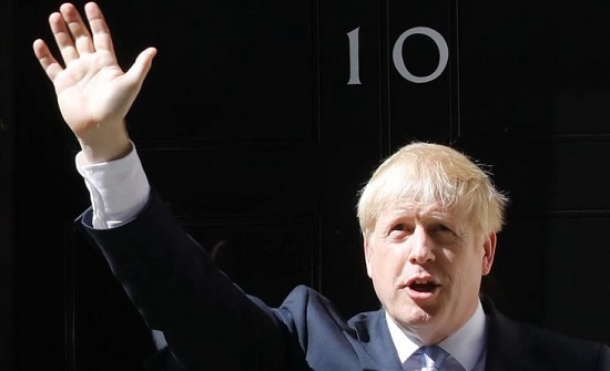 رئيس وزراء بريطانيا يعود إلى داوننغ ستريت بعد تعافيه من كورونا