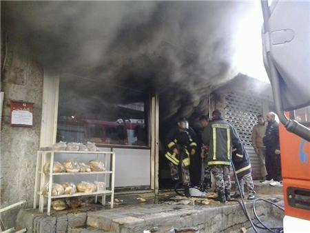 التحقيق في حريق مخبز " الجاردنز " ووقوع 3 اصابات التحقيق في حريق مخبز " الجاردنز " ووقوع 3 اصابات