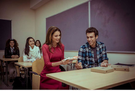 الملكة رانيا العبدالله تزور موقع كلية العمارة والبيئة المبنية التابعة للجامعة الالمانية في وسط البلد