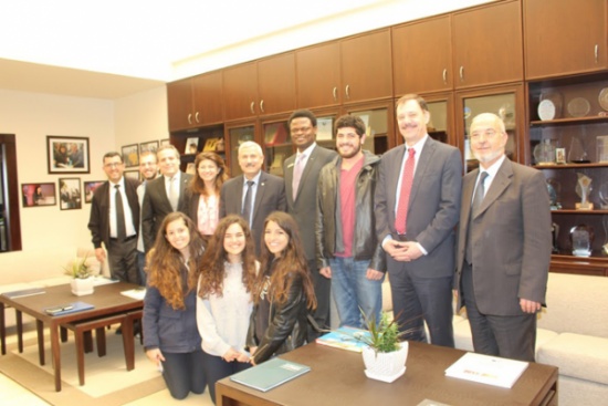 رئيس جامعة الأميرة سمية للتكنولوجيا يستقبل وفداً من الغرفة الفتية الدولية