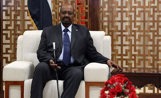 الحكومة السودانية تنفي اعتزام البشير تسليم السلطة الحكومة السودانية تنفي اعتزام البشير تسليم السلطة