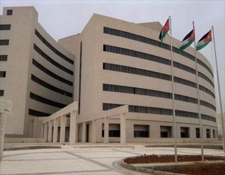 ثلاثة أجهزة حديثة في مستشفى الزرقاء الحكومي