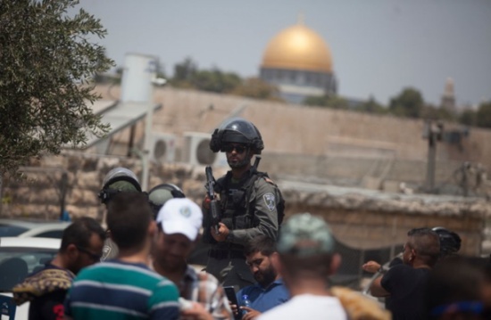 "الشاباك": 3 سيناريوهات مرعبة إذا استمر التصعيد بالأقصى