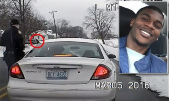 فيديو: شرطي يتفادى رصاصة أطلقها عليه مجرم مطلوب