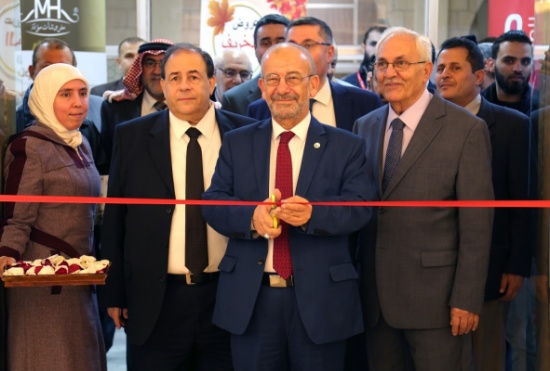 "المهندسين" توقع اتفاقيتين مع حنانيا وقعوار للسخانات والخلايا الشمسية