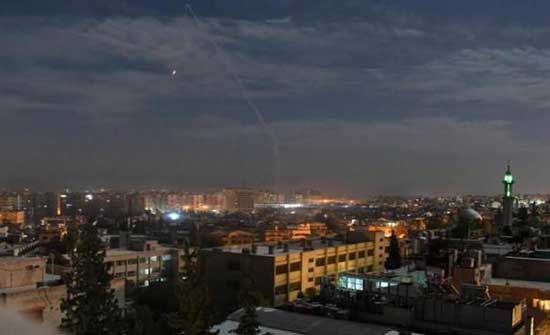 الاحتلال الإسرائيلي يوجّه ضربات لمواقع للنظام السوري في محيط دمشق عبر أجواء لبنان الاحتلال الإسرائيلي يوجّه ضربات لمواقع للنظام السوري في محيط دمشق عبر أجواء لبنان