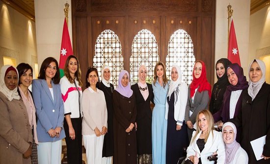 الملكة رانيا تلتقي مجموعة من السيدات الأردنيات الملكة رانيا تلتقي مجموعة من السيدات الأردنيات