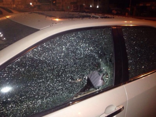 مضطرب نفسياً يحطم زجاج مركبات جيرانه في عمان