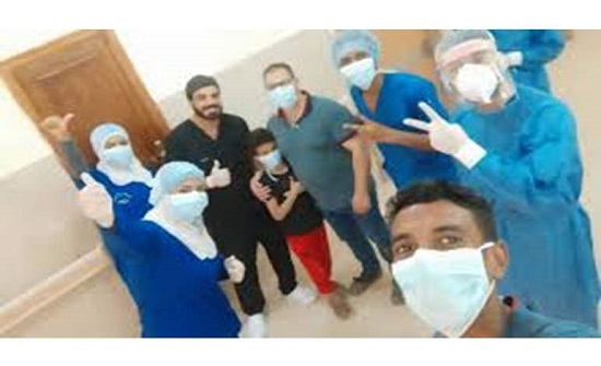 بالصور.. تعافي أسرة مصرية كاملة من فيروس كورونا بالصور.. تعافي أسرة مصرية كاملة من فيروس كورونا