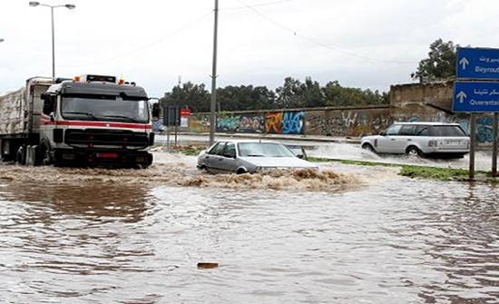 لبنان: وفاة امرأة وفقدان طفل جراء السيول في منطقة رأس بعلبك