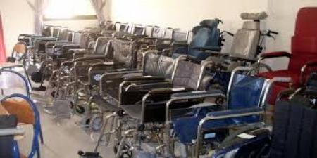 توزيع مئات الكراسي المتحركة على الفقراء واللاجئين بالمملكة