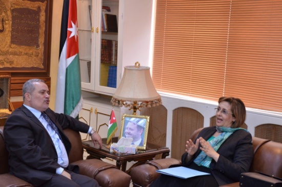 وزير الأوقاف يستقبل السفيرة التونسية