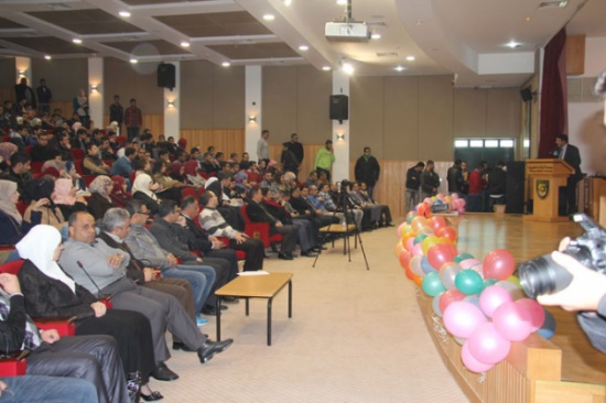 كلية الامير عبد الله بن غازي لتكنولوجيا المعلومات في البلقاء التطبيقية تحتفي بطلابها