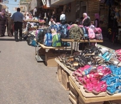 بلدية جرش تبدأ حملة على البسطات والعربات في المدينة