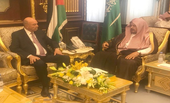 الفايز يبحث تعزيز التعاون المشترك الأردني السعودي الفايز يبحث تعزيز التعاون المشترك الأردني السعودي