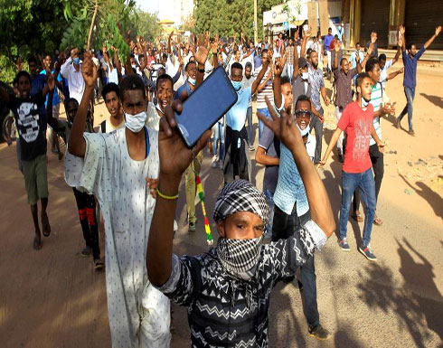 انطلاق تظاهرات بعدة مدن سودانية في "جمعة التغيير" (فيديو) انطلاق تظاهرات بعدة مدن سودانية في "جمعة التغيير" (فيديو)