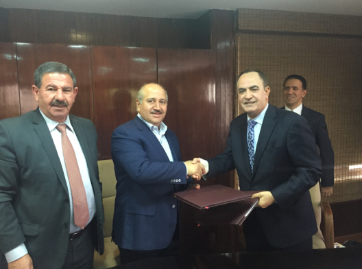 وزير المياه والري يوقع اتفاقيات تزويد البوتاس العربية وزير المياه والري يوقع اتفاقيات تزويد البوتاس العربية