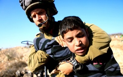 المعتقلين الفلسطينيين على يد الجيش الإسرائيلي يرتفع إلى أكثر 20 شخصاً المعتقلين الفلسطينيين على يد الجيش الإسرائيلي يرتفع إلى أكثر 20 شخصاً