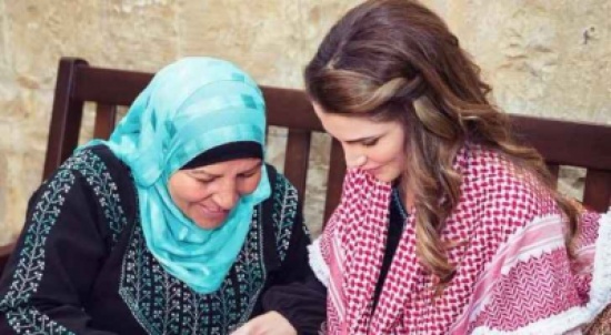 الملكة لسيدات السلط : تسلم ايديكم