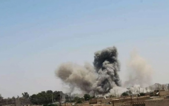 مقتل 15 سورياً في قصف جوي على الريف الغربي لدير الزور مقتل 15 سورياً في قصف جوي على الريف الغربي لدير الزور