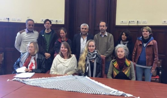 قافلة نسائية دولية لكسر حصار غزة