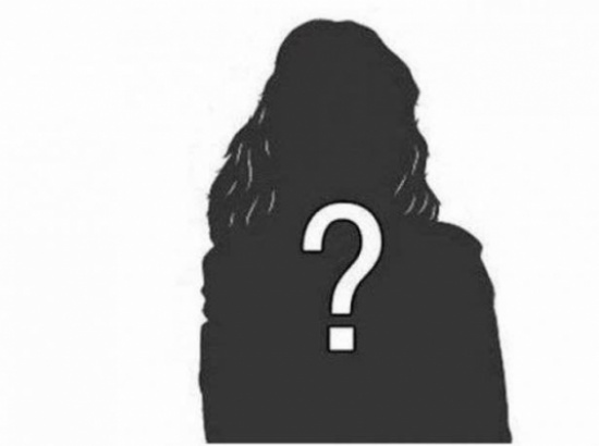 ثري عربي يدفع 10 آلاف دولار لممثلة لبنانية شهيرة مقابل..؟ ثري عربي يدفع 10 آلاف دولار لممثلة لبنانية شهيرة مقابل..؟