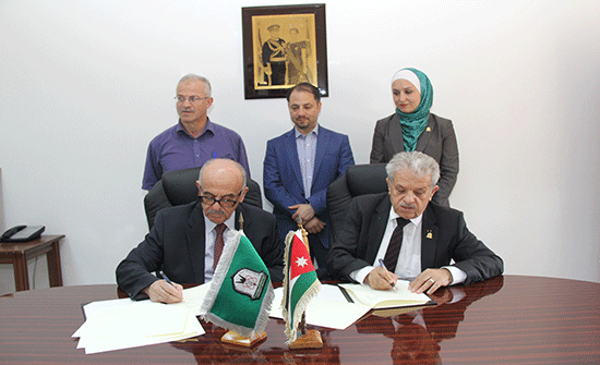 اتفاقية تعاون بين اليرموك ومستشفى اربد التخصصي