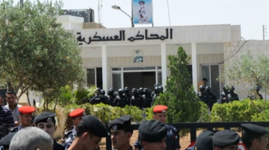 العدوان: بدء محاكمة قاتل حتر وبائع السلاح والوسيط بشرائه العدوان: بدء محاكمة قاتل حتر وبائع السلاح والوسيط بشرائه