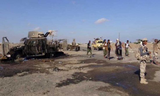 مقتل 6 جنود يمنيين في تفجير انتحاري استهدف نقطة أمنية جنوبي البلاد مقتل 6 جنود يمنيين في تفجير انتحاري استهدف نقطة أمنية جنوبي البلاد