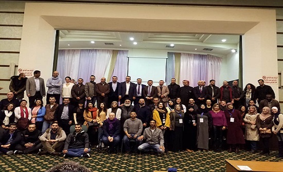 وفد شبابي عربي يزور بلدية السلط