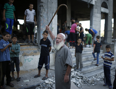 استشهاد فلسطيني في قصف إسرائيلي استهدف مسجدا بغزة
