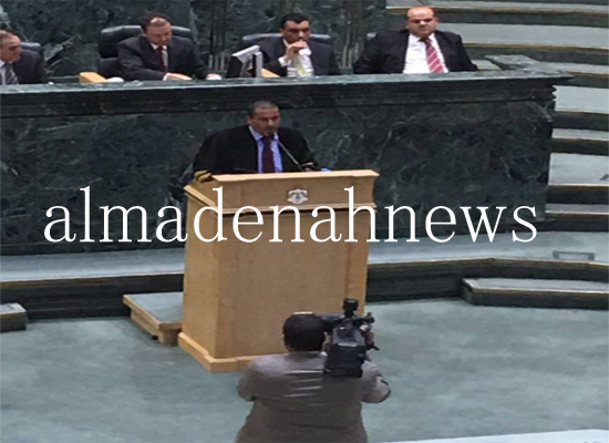 نائب يخاطب المجلس : حضرات النواب ذكورا وإناثا