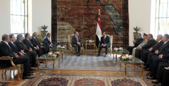 ماذا جرى بين الملك والرئيس المصري في القاهرة ماذا جرى بين الملك والرئيس المصري في القاهرة